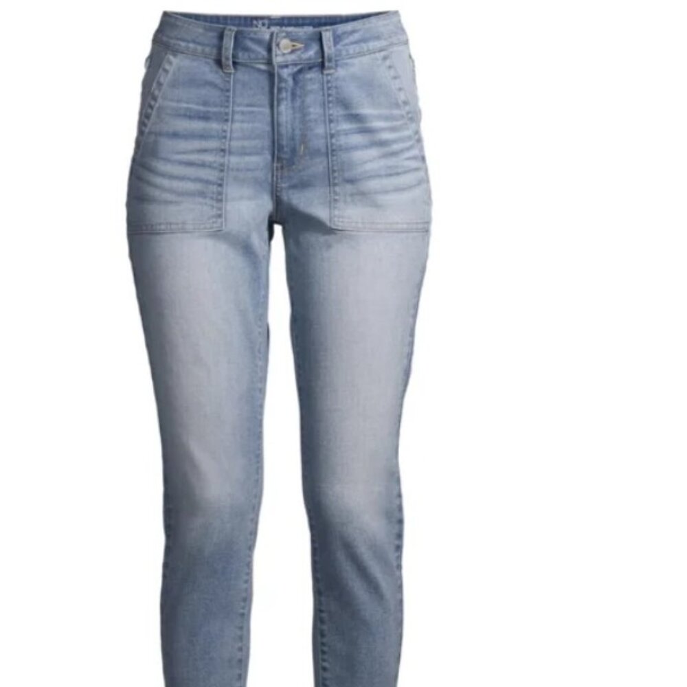 No Boundaries Raw Hem Capri Sz 17